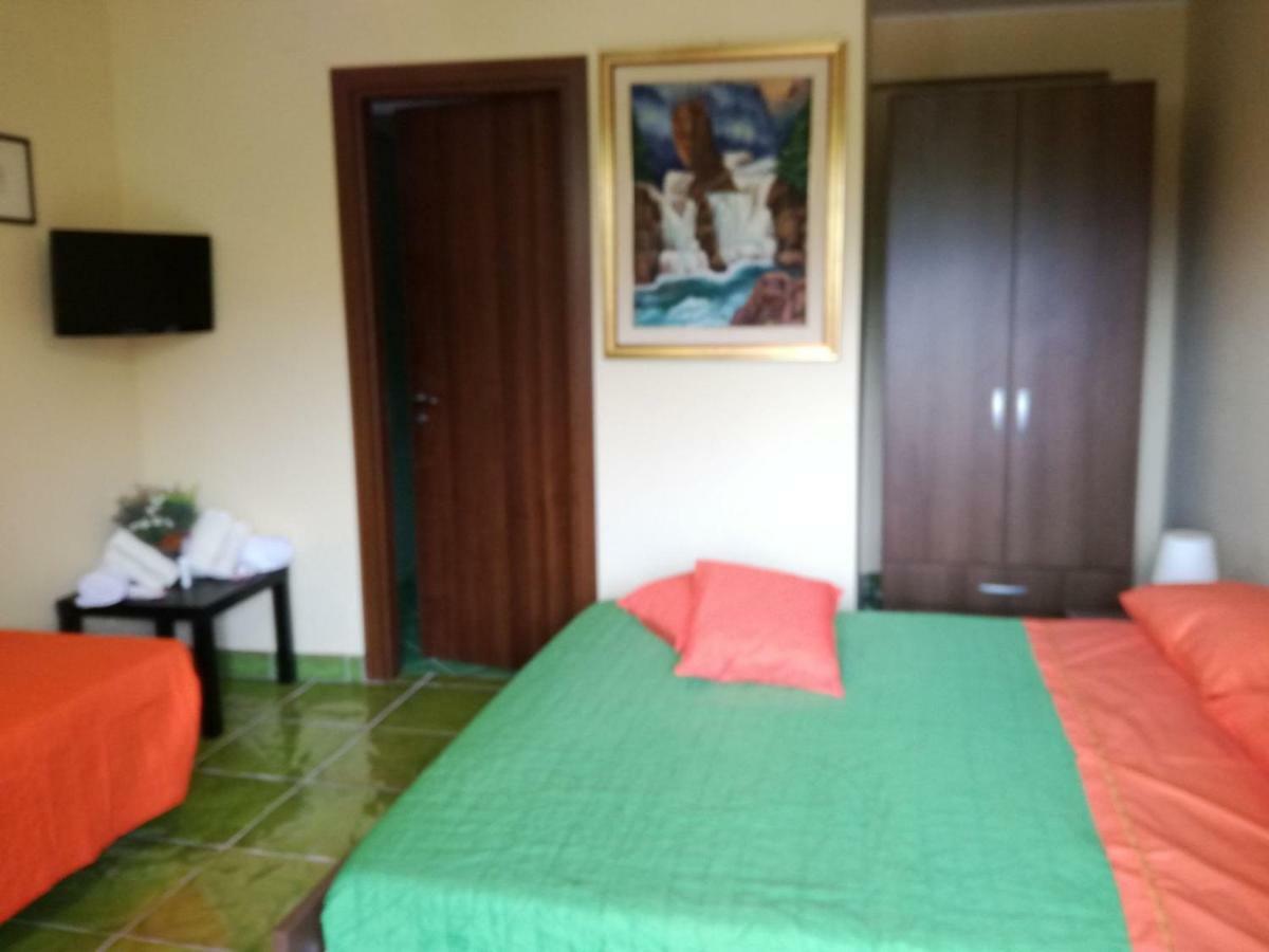 Agriturismo B&B Il Rifugio Di Nino Contursi Terme Eksteriør billede