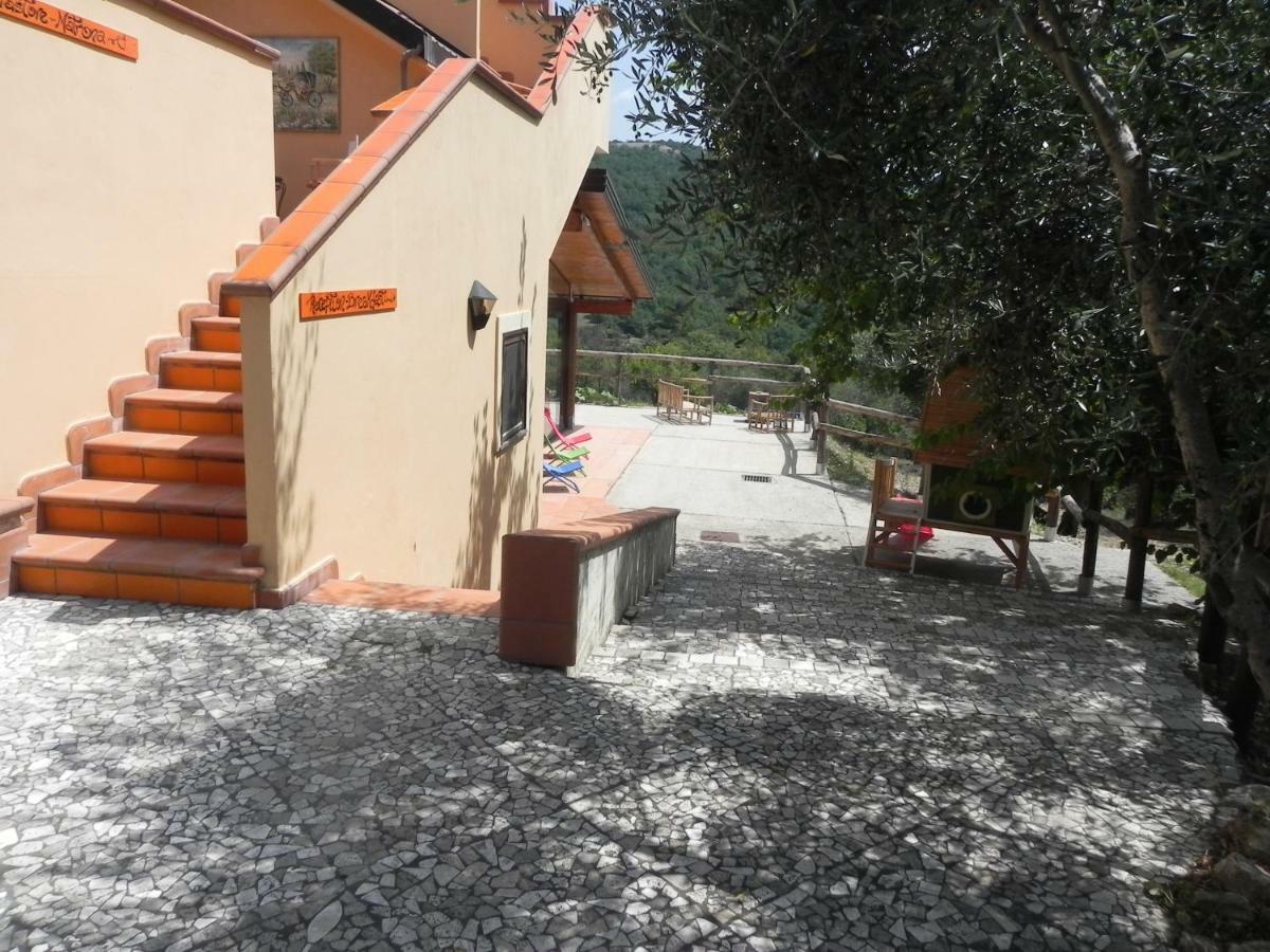 Agriturismo B&B Il Rifugio Di Nino Contursi Terme Eksteriør billede
