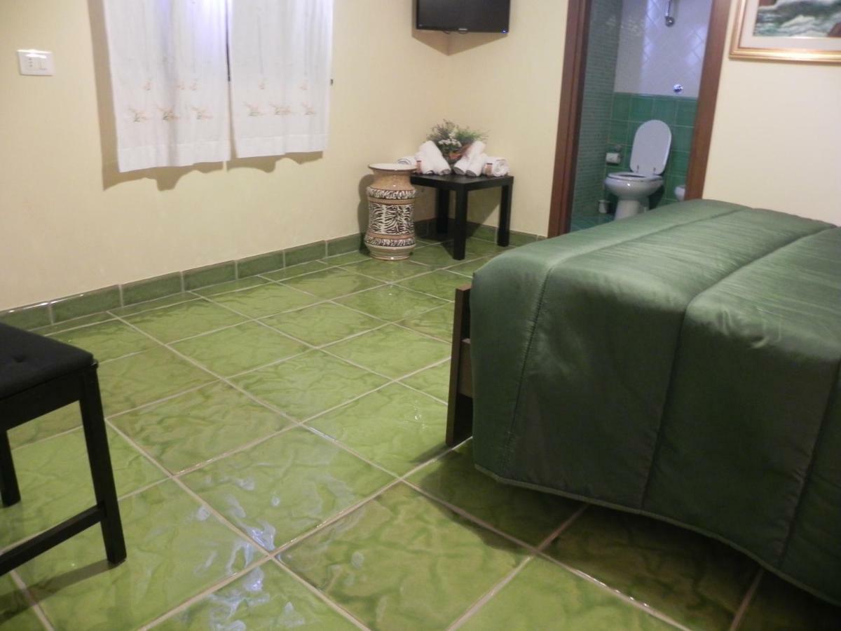 Agriturismo B&B Il Rifugio Di Nino Contursi Terme Eksteriør billede