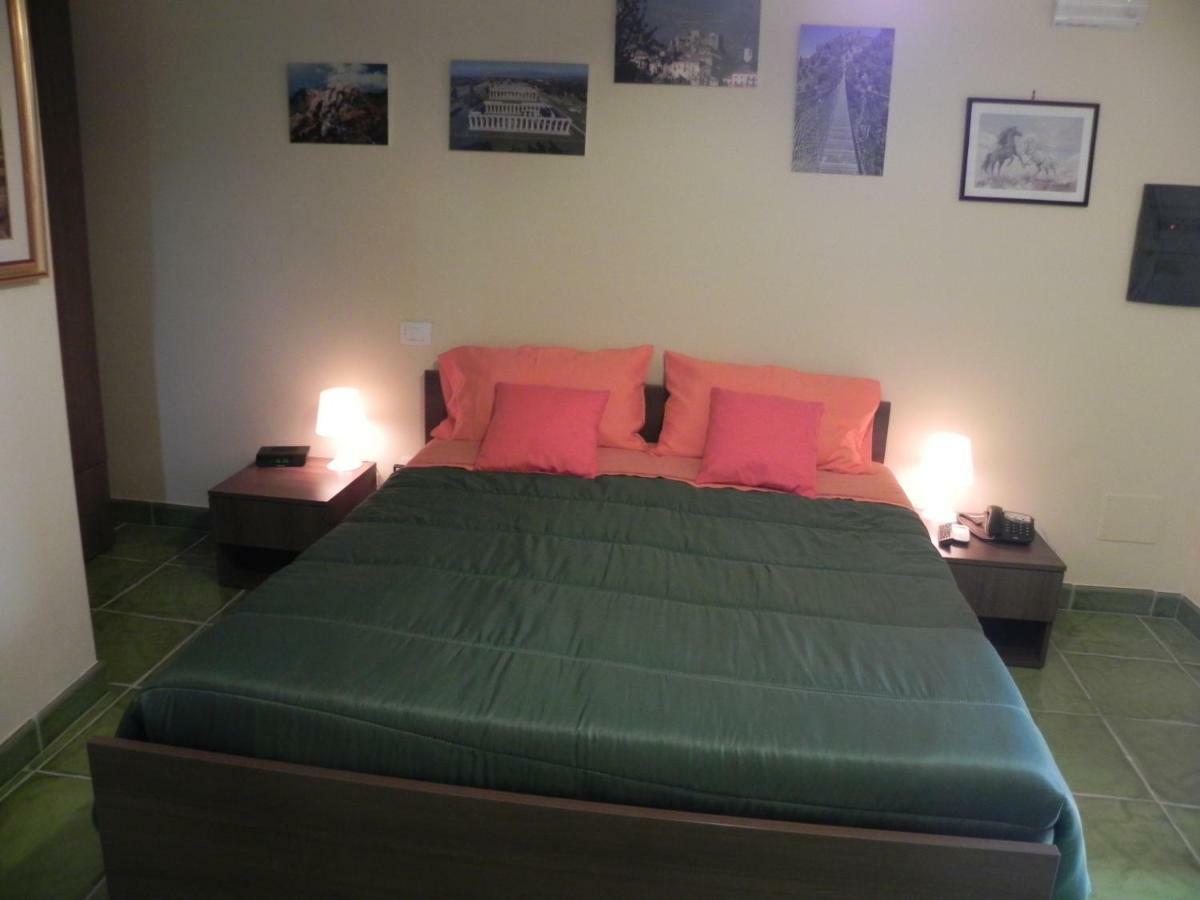 Agriturismo B&B Il Rifugio Di Nino Contursi Terme Eksteriør billede